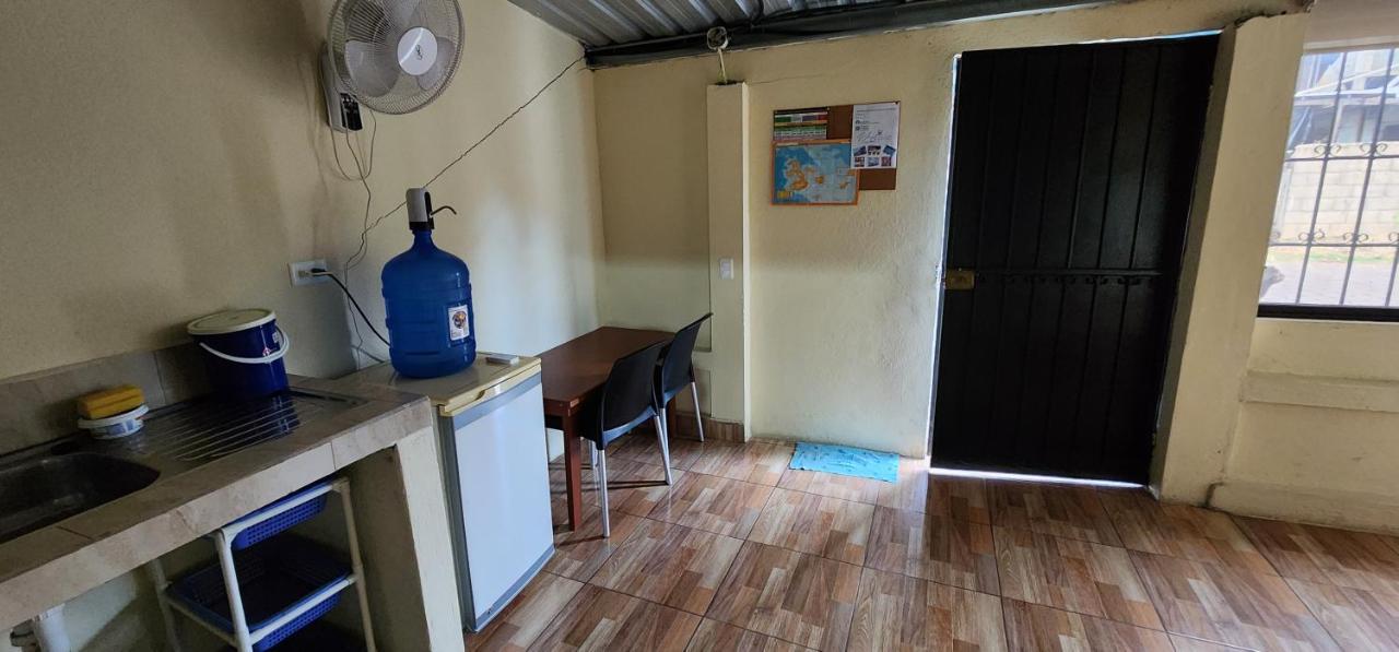 Minidepartamento Semiamoblado, Pto Ayora-Galapagos Apartment Puerto Ayora  Bagian luar foto